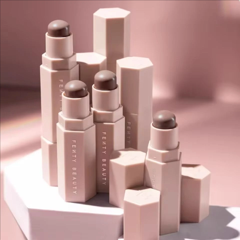 نموذج جديد من Fenty Beauty Contouring Stick ناعم و...