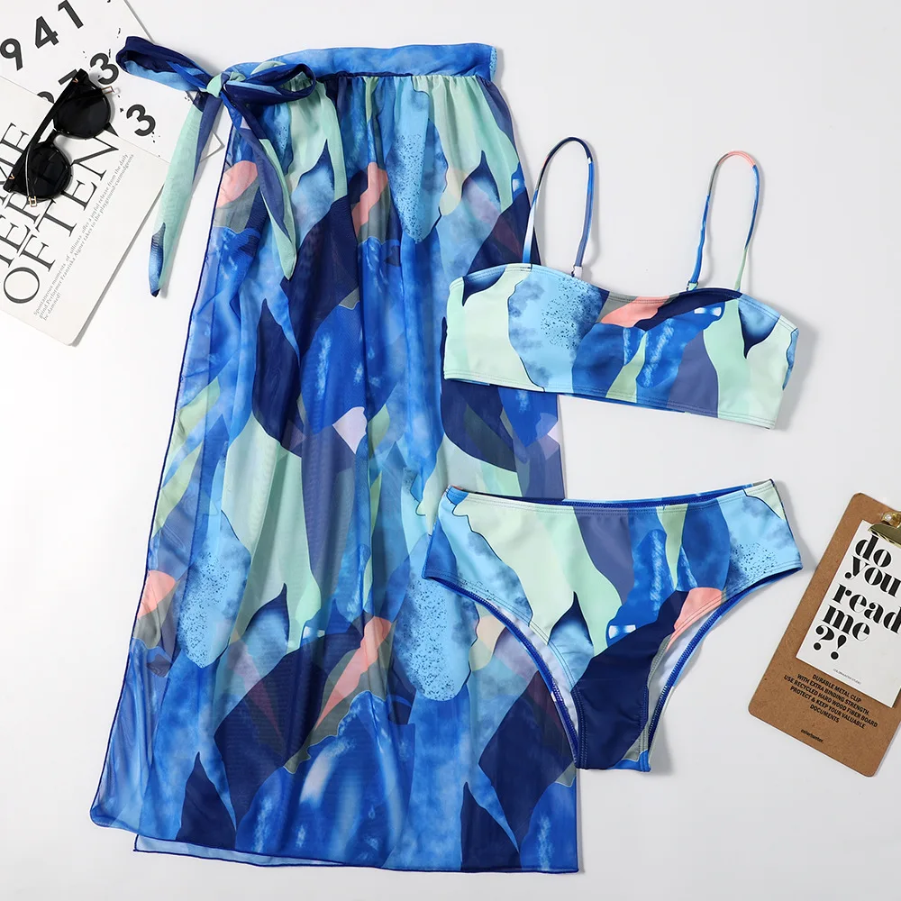 European and American bikini swimsuit rendering printing European and American style three-piece sexy slingEuropean and American