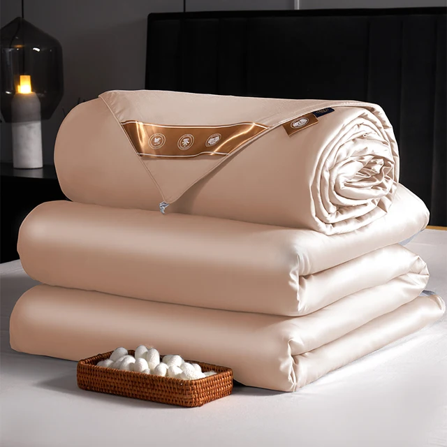 Couette en soie, remplissage en soie naturelle, évacuation de l'humidité, hypoallergénique, pleine taille pour une utilisation dans la chambre à coucher 3