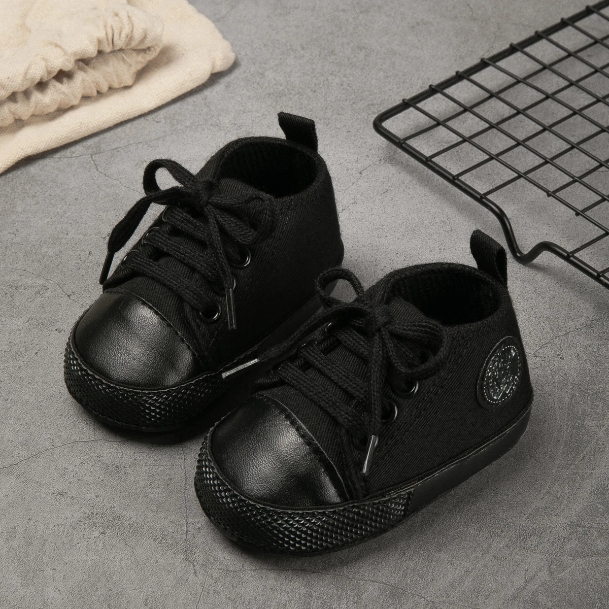 1 Pair Baby Outdoor Flat Comfortable Toddler Shoes, Fashion Versatile Casual Sneakers, Spring/Autumn