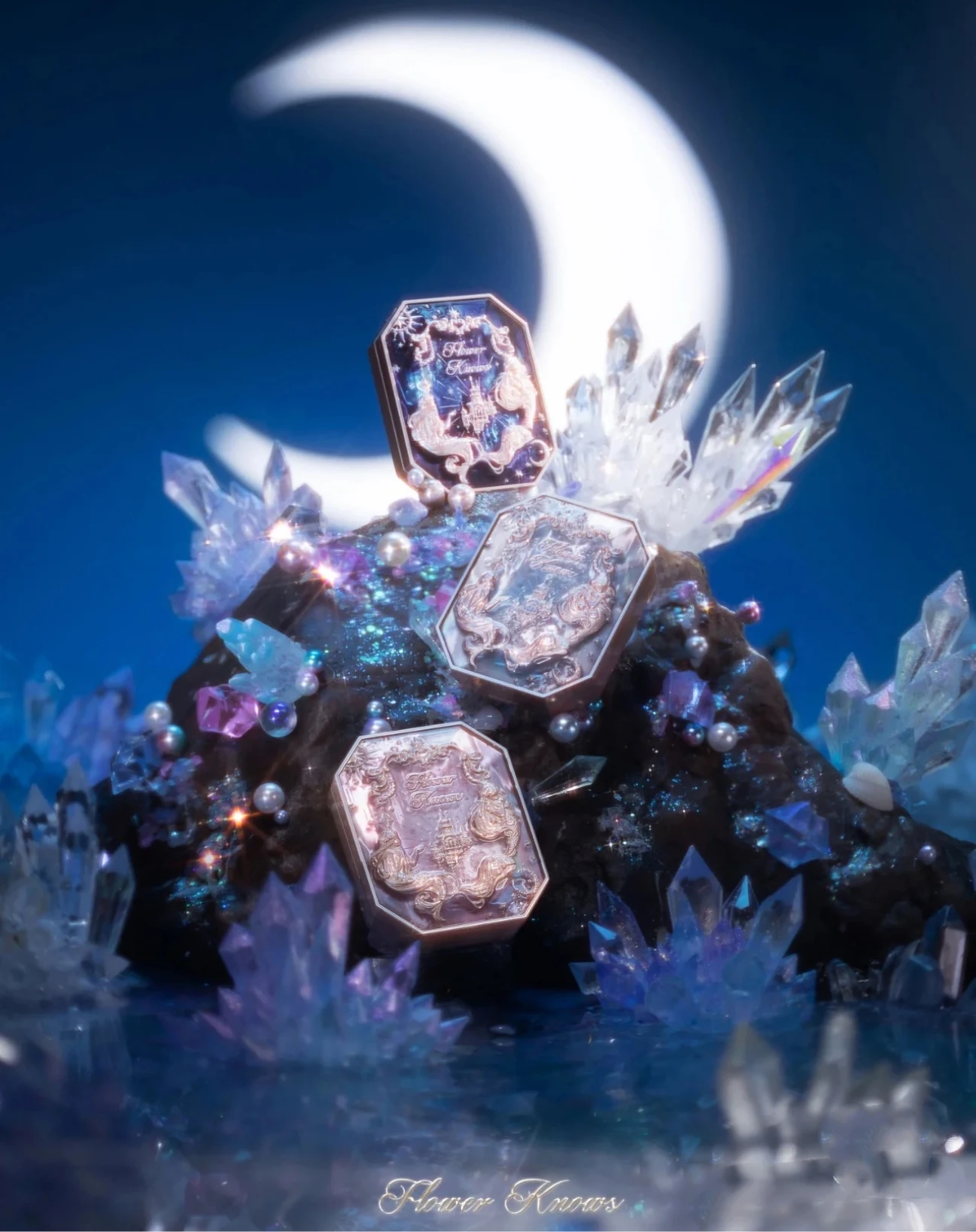 Flower Knows Moonlight Mermaid Series Tricolor Gradient Blush Cheek