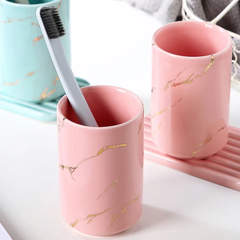 Badezimmeraccessoires Mundspülung Zuhause Kreative einfache Zahnbürste Kinder Paar Keramik Hotel Set Zahnspülbehälter Waschbecher_voghion.com