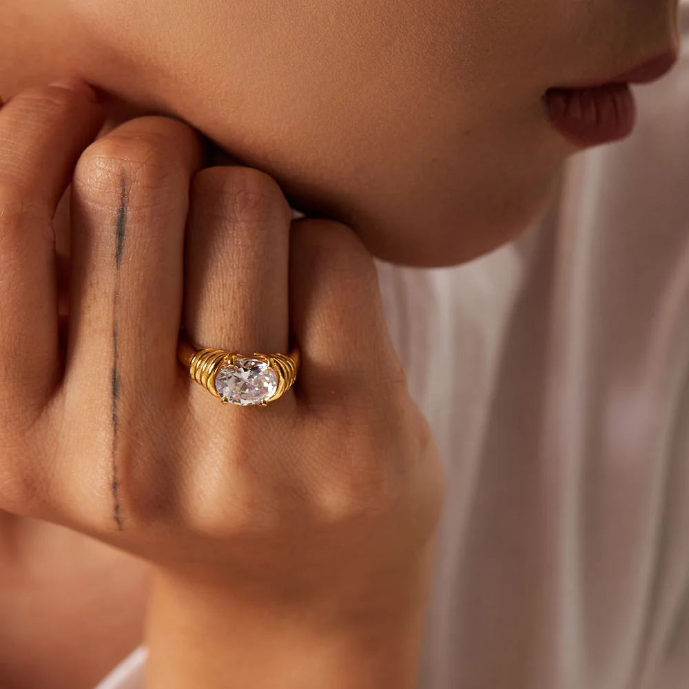 Stainless Steel Ring Finger Ring Zircon Crystal Ring French Elegant Stainless Steel Pearl Zircon Shell Rings For Women Girls Croissant Twisted Spiral Rings Jewelry