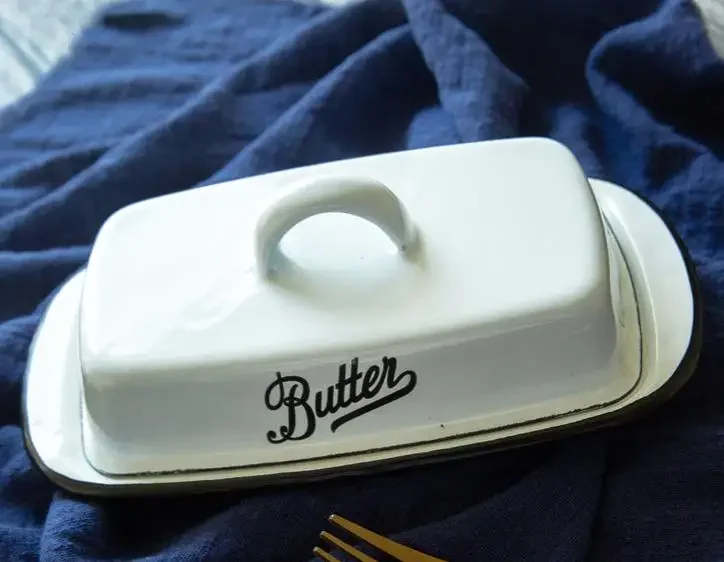 Retro Nostalgic Enamel with Lid Snack Tray Home Kitchen Tableware Butter Box Cheese Storage Box Cheese Plate Butter Dish