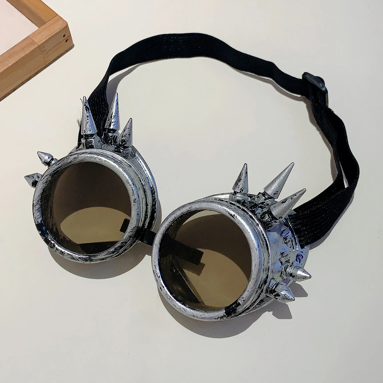 KAMMPT Vintage Punk Style Goggle for Children Fashion Festival Performance Shades Trendy Design Cosplay Sun Glasses