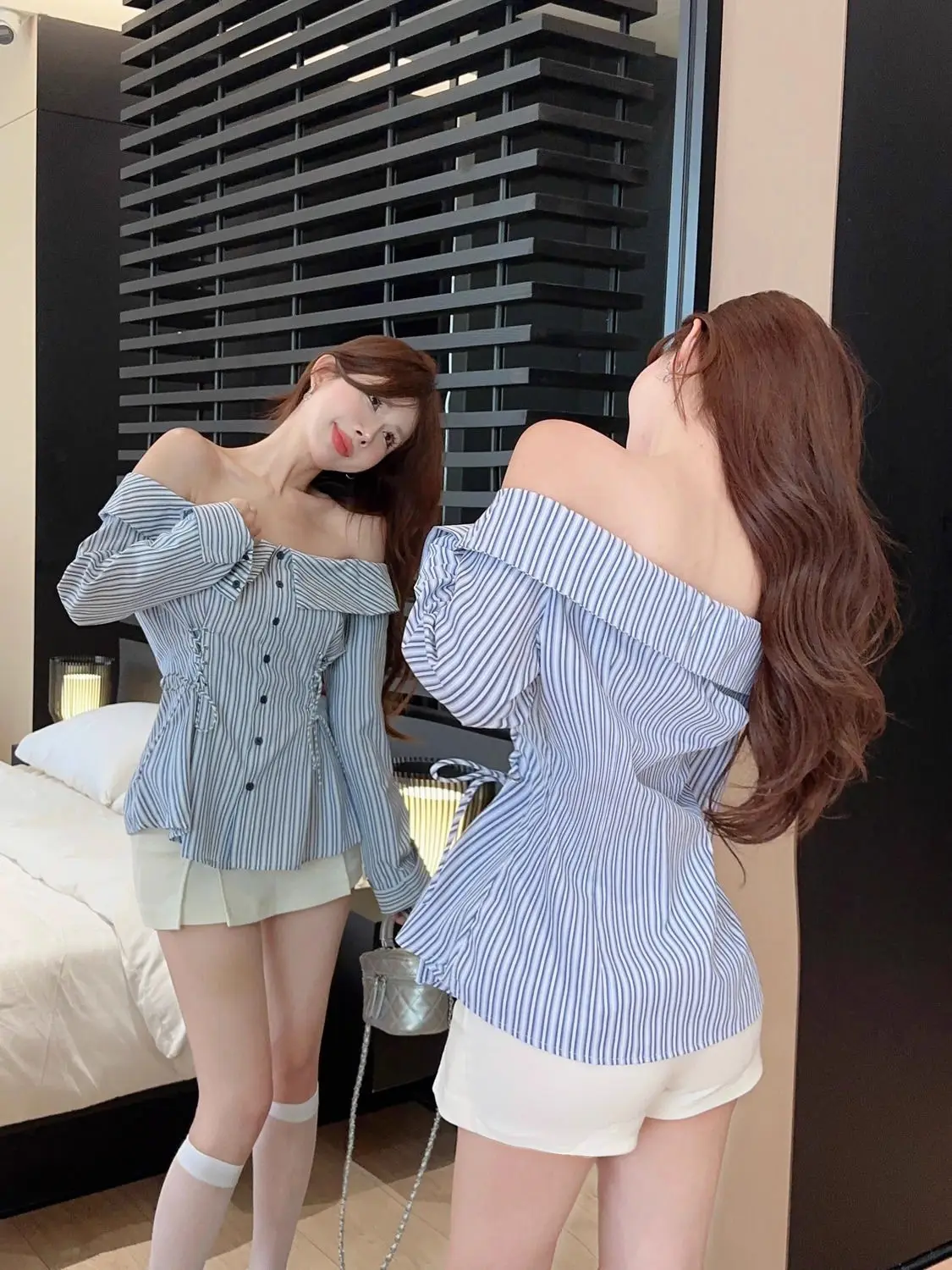 Sexy Shirts Women Striped Autumn New Slash Neck Off Shoulder Slim Long Sleeve Bandage Blouse Fashion Ladies Crop Tops