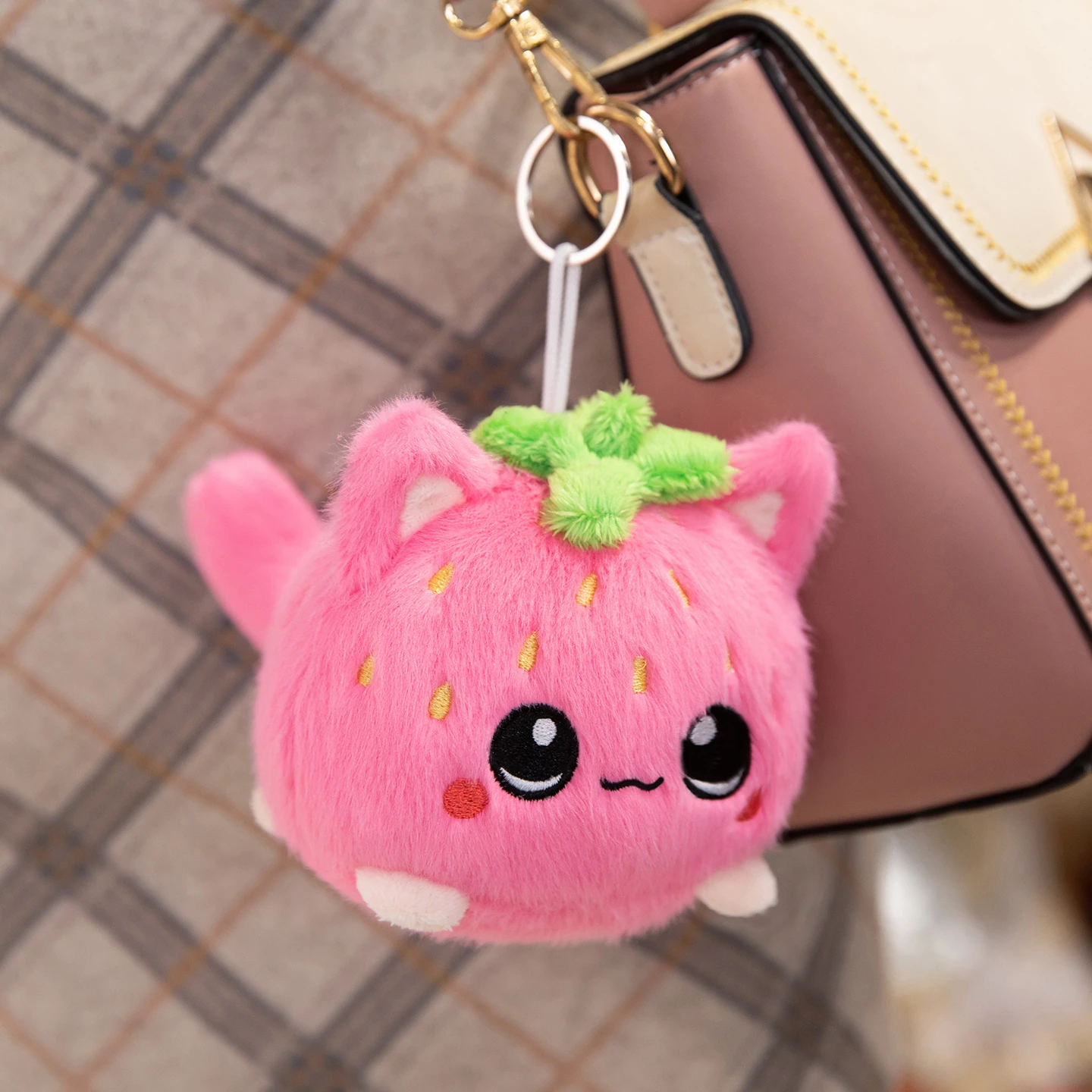 Cute Strawberry Cat Plush Pillow Cat Enthusiast Fun Home Decoration Children's Friends Birthday Christmas Valentine's Day Gift