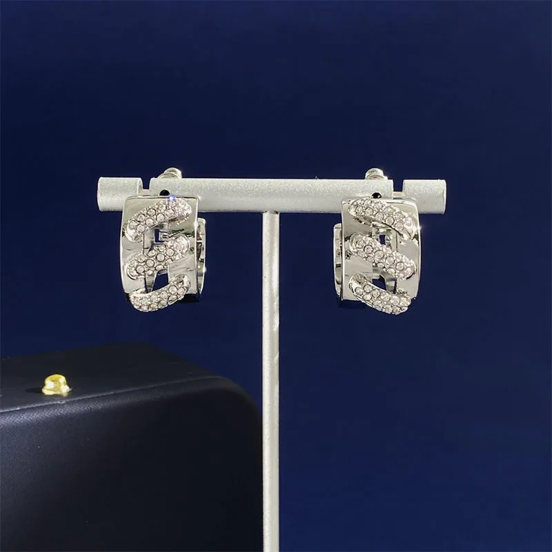 Personalized exaggerated C-shaped earrings