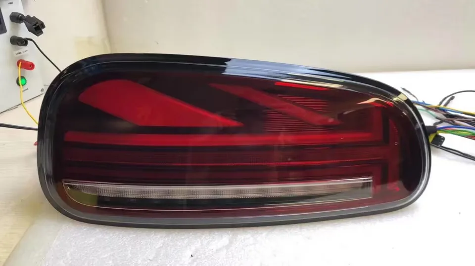 ペアの車のテールライトアセンブリ BMW ミニクーパー F54 クラブマン 