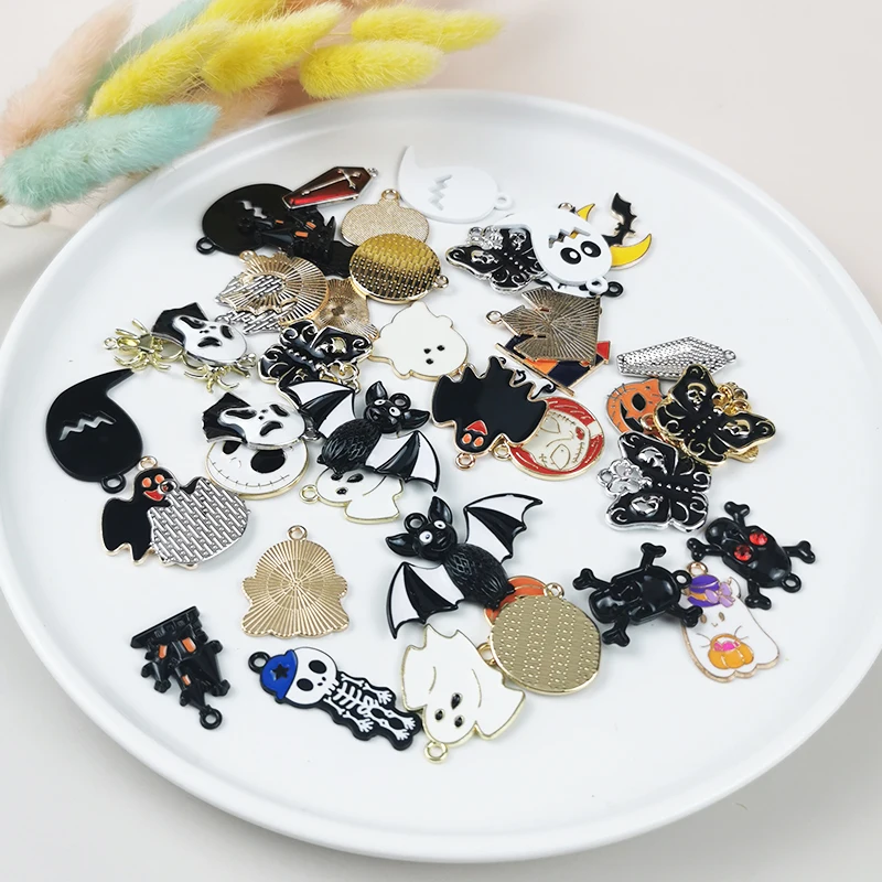 48Pcs Mix 12 Styles And 1Box Cartoon Halloween Enamel Charms Pumpkin Ghost Bat Cat Pendants for DIY Jewelry Making Party Gifts