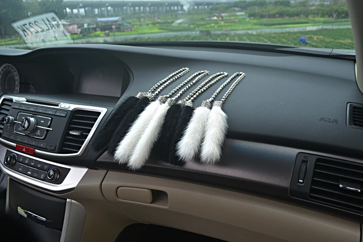 High-end-DAD-Car-Diamante-Pendant-Plush-Ornaments-Rearview-Mirror-Adornment-Auto-Furnishing-Articles-Accessories (1)