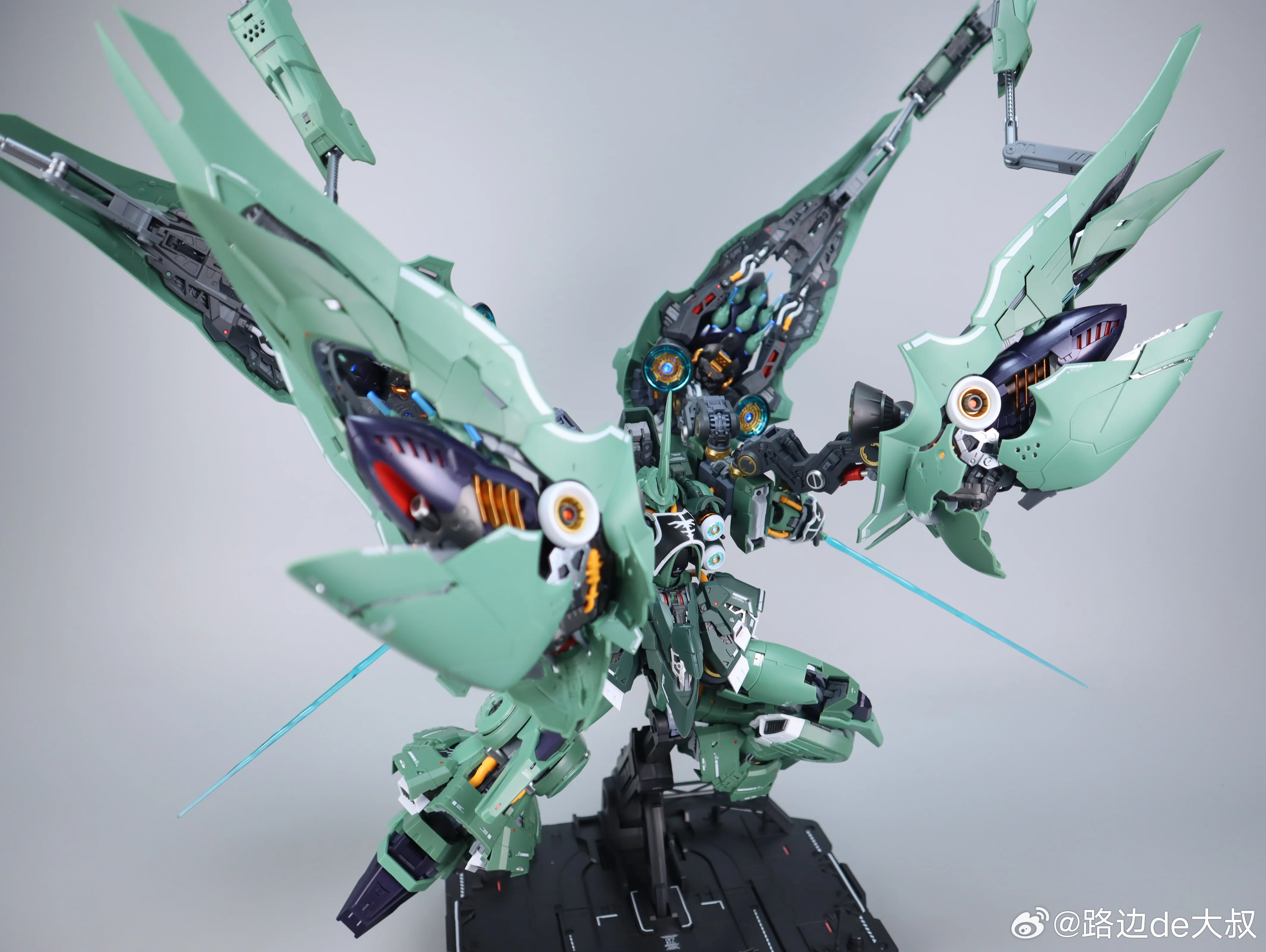 かず　1/100 オシリスの翼　クシャトリヤ似　LED発光ユニット付属 1/100 オシリスの翼 クシャトリヤ似 LED発光ユニット付属 海外製