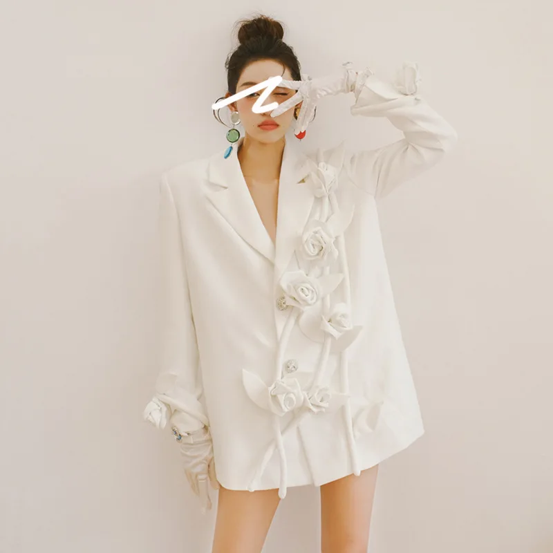 

SuperAen Spring 2024 New Korean White Loose Suit Women's Heavy Industries Design Water Diamond Fashion Blazer