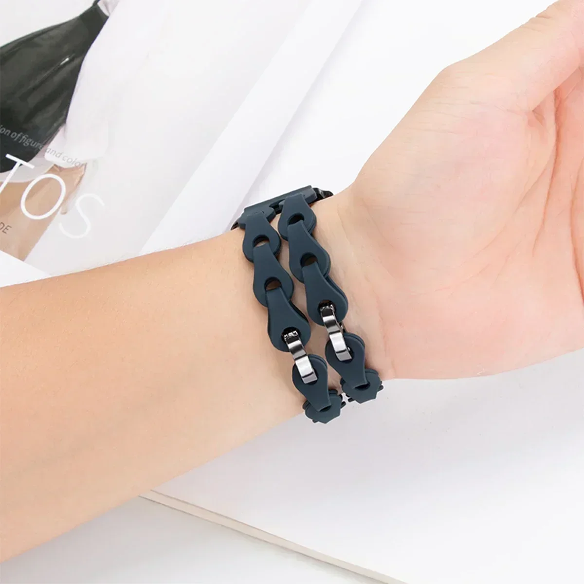 Stylish Chain Strap Silicone Band Bracelet for Smartwatch Replacement, 22mm Wristband