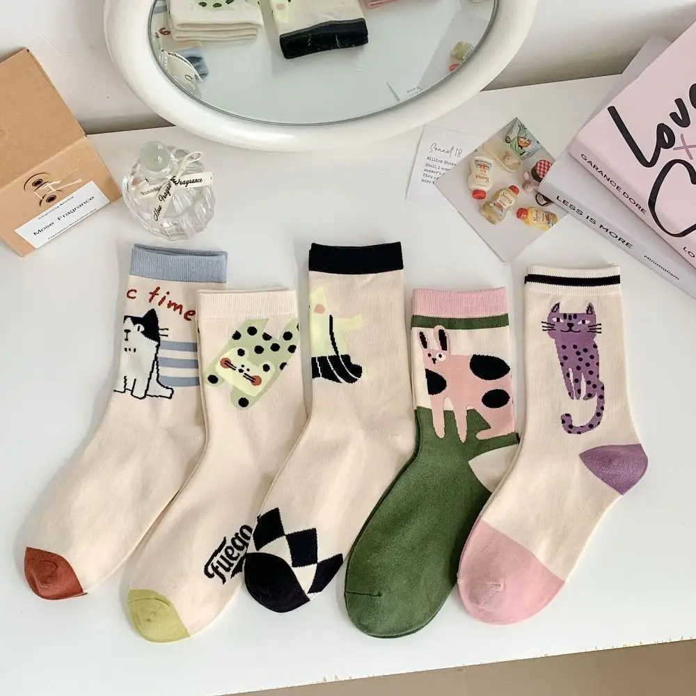 

1 Pair Cute Retro Cartoon Cat Socks Women Girls Kawaii Japanese Harajuku Cotton Socks Casual Middle Tube Socks