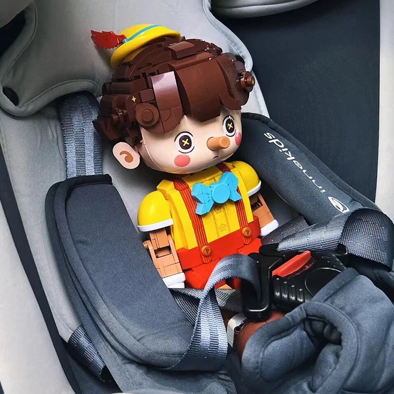 

2023 New Long Nose Cartoon Model Building Blocks Anime Action Figures Bricks Decoration Adult Toys Gift Girl 1900 Pcs