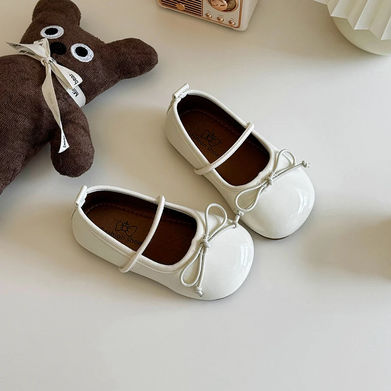 Girls Leather Shoes with Bow Anti Slip Soft Sole Round Toe PU Spring and Autumn Outdoor Casual Leather Shoessandalias De Mujer