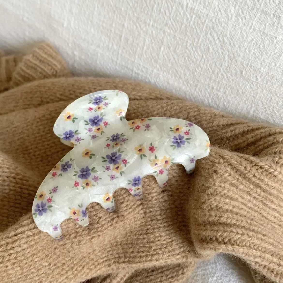 1PC Floral Print Acrylic Hair Claw Clip, Cute Butterfly - Shaped Hair Grip, Sweet Hair Accessory For Women And Girls