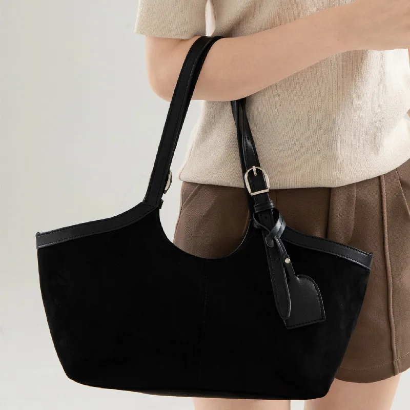 Autumn Winter Vintage Faux Suede Women Bag 2025 New Large Capacity Commuter Handbags Female Casual Shoulder Bags