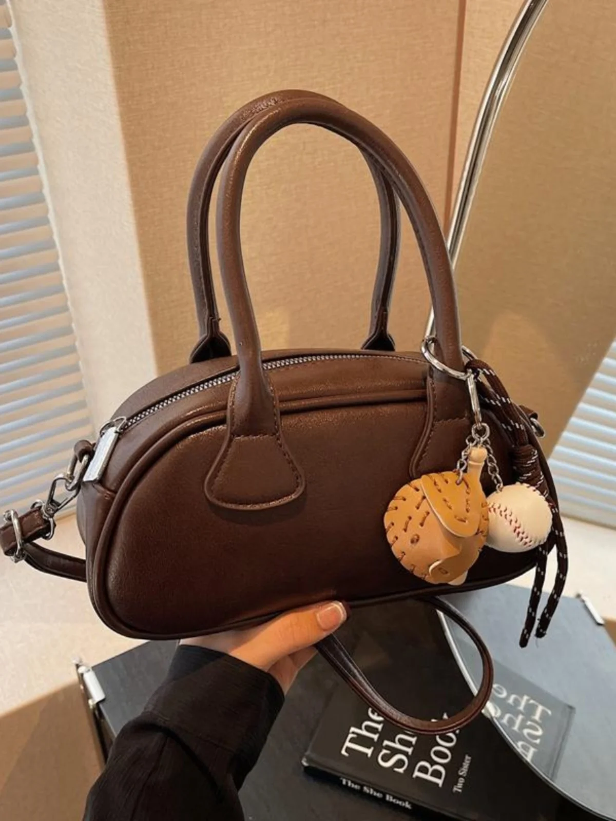 Ele Retro Small Crossbody Bag for Women 2025 Autumn Winter Leather Handbag