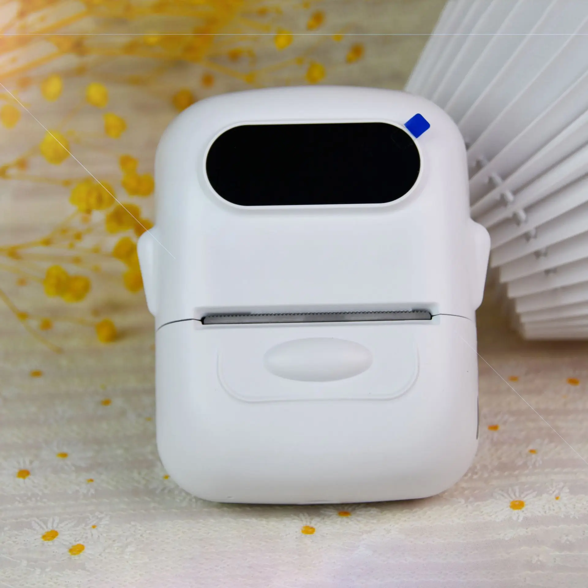 

Wireless thermal printing mini portable label printer, label printer with one sheet of label paper, tape label printer