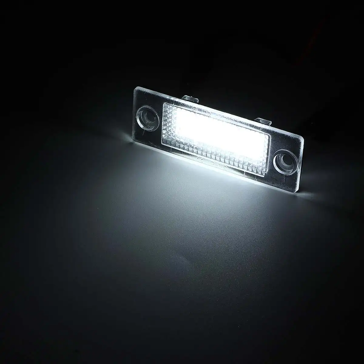Ampoules LED Plaque D'immatriculation 6000K Blanc - Compatible VW Passat B5.5/B6, Golf 5, Touran, Etc.