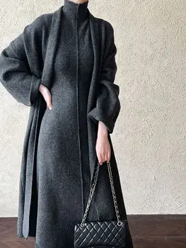 Knitted sleeveless sweater with a turtleneck, two-piece dress set for women, new warm mid-length sweater coat set for autumn and winter.
