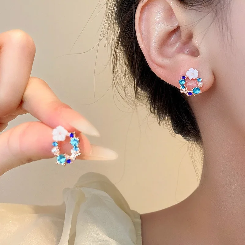 Detailed Design of Flower Earrings