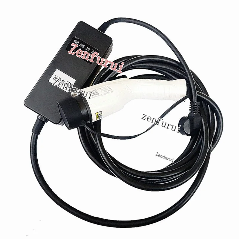 

Portable Ev Charger 16A 3.3kw Evse Charging Cable Ev Plug with 5M Cable