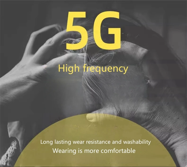 Criança feliz usando Shield-B Infantil