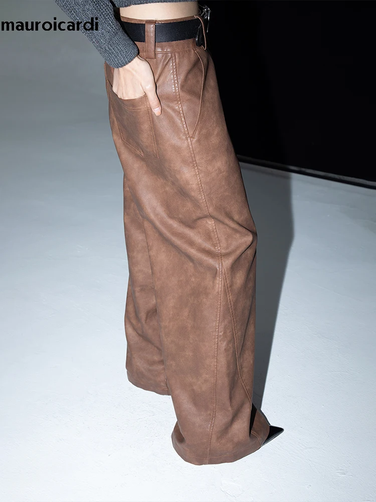 Mauroicardi wiosenne jesienne z długim rękawem luźne spodnie brązowa skóra Pu męskie z szerokimi nogawkami luksusowy projektant spodnie Unisex 2023