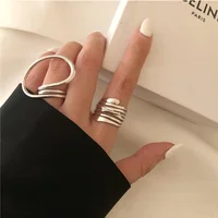2pcs/set Women Rings Exaggerated Lines Rings for Women Fashion Simple Distorted Geometric Party Statement Designer Jewelry 2