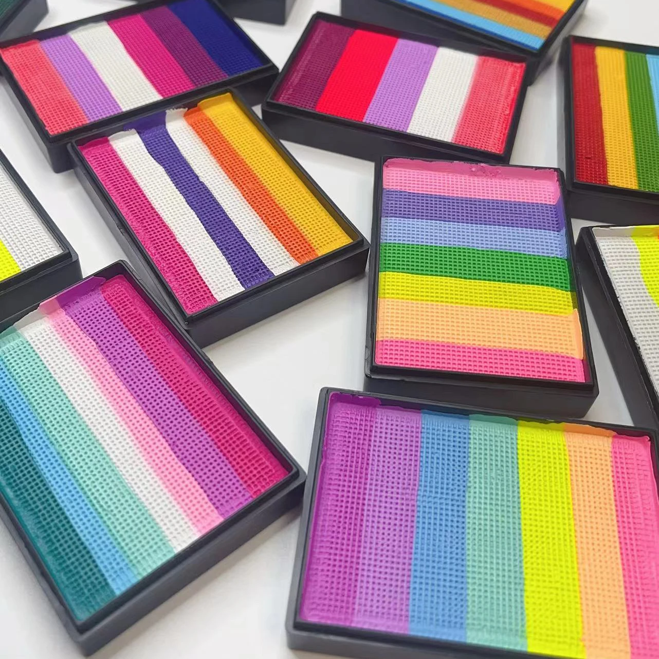 Wholesale 50g Rainbow Split Cake Pastel Water Activated Eyeliner Face Painting Body Art Paint Holiday Make Up (free sponge) 4