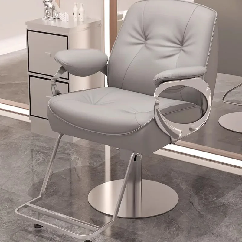 Рисунок 5 - Ретро Золотое парикмахерское кресло