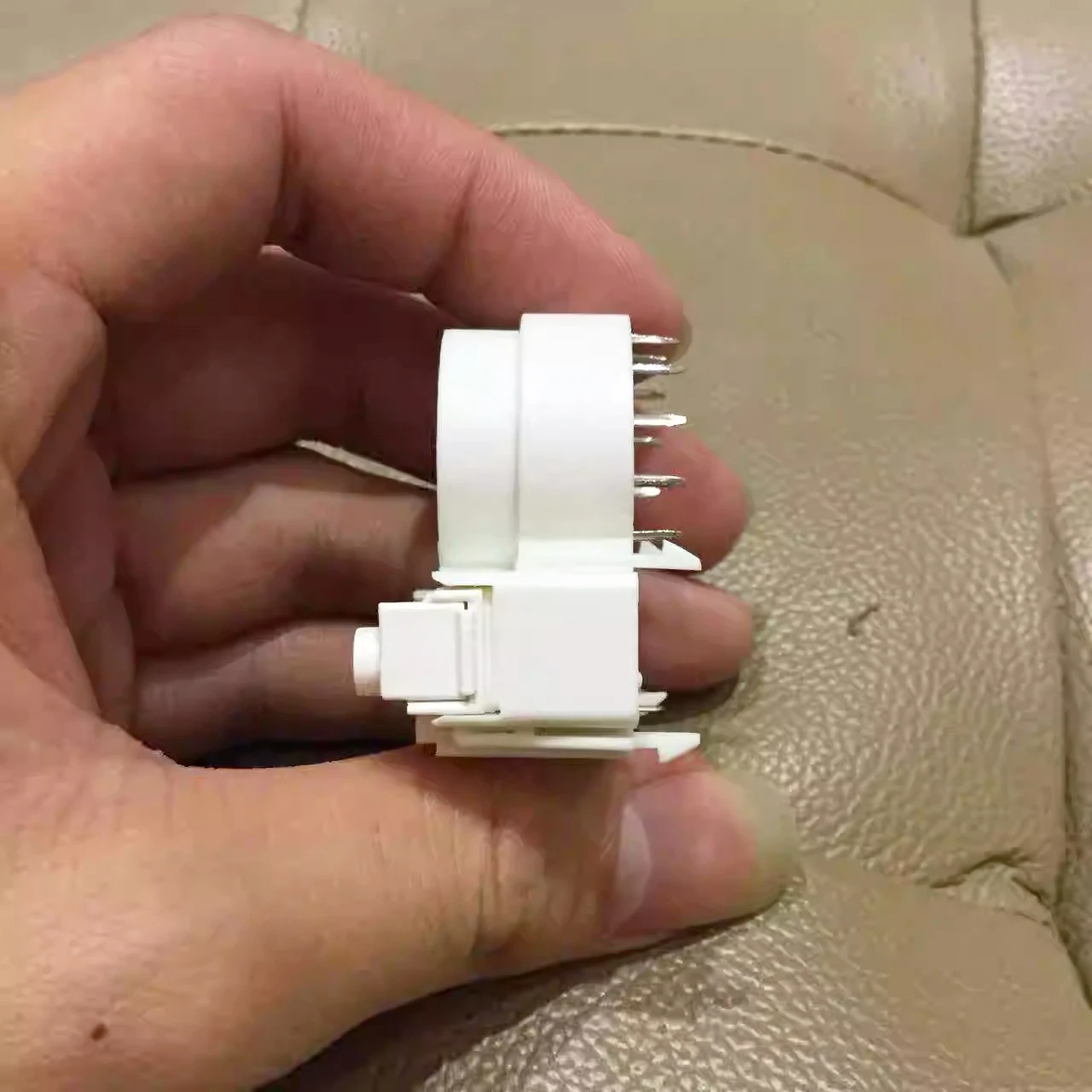 1~5pcs/lot GZS10-2-106 small double-focus tube base 10-pin small bifocal color TV picture tube socket