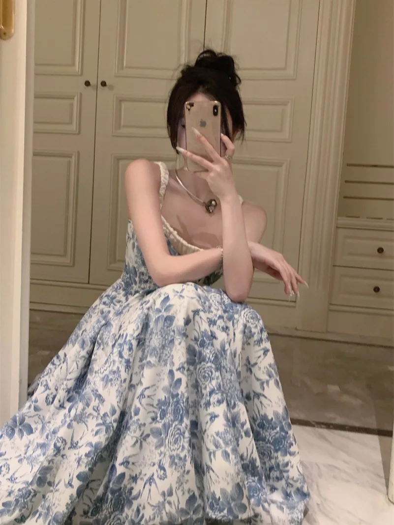 

2024 Real Shot New Sexy and Elegant Suspender Square-neck Floral Dress National Style Slim and Slim Midi Skirt
