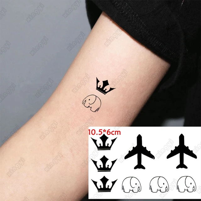 Tre kronor, three crowns dotwork tattoo | Mary Jane Tattoo - Dotwork Artist  - Artlien gypsy