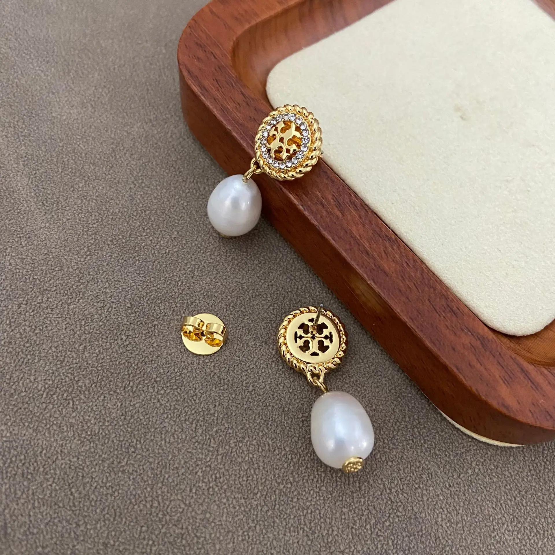 Elegant Fashion Pearl Pendant Earrings Embedded with Precious Rhinestones Unique Design Luxury Minimalist Trendy Jewelry - 5