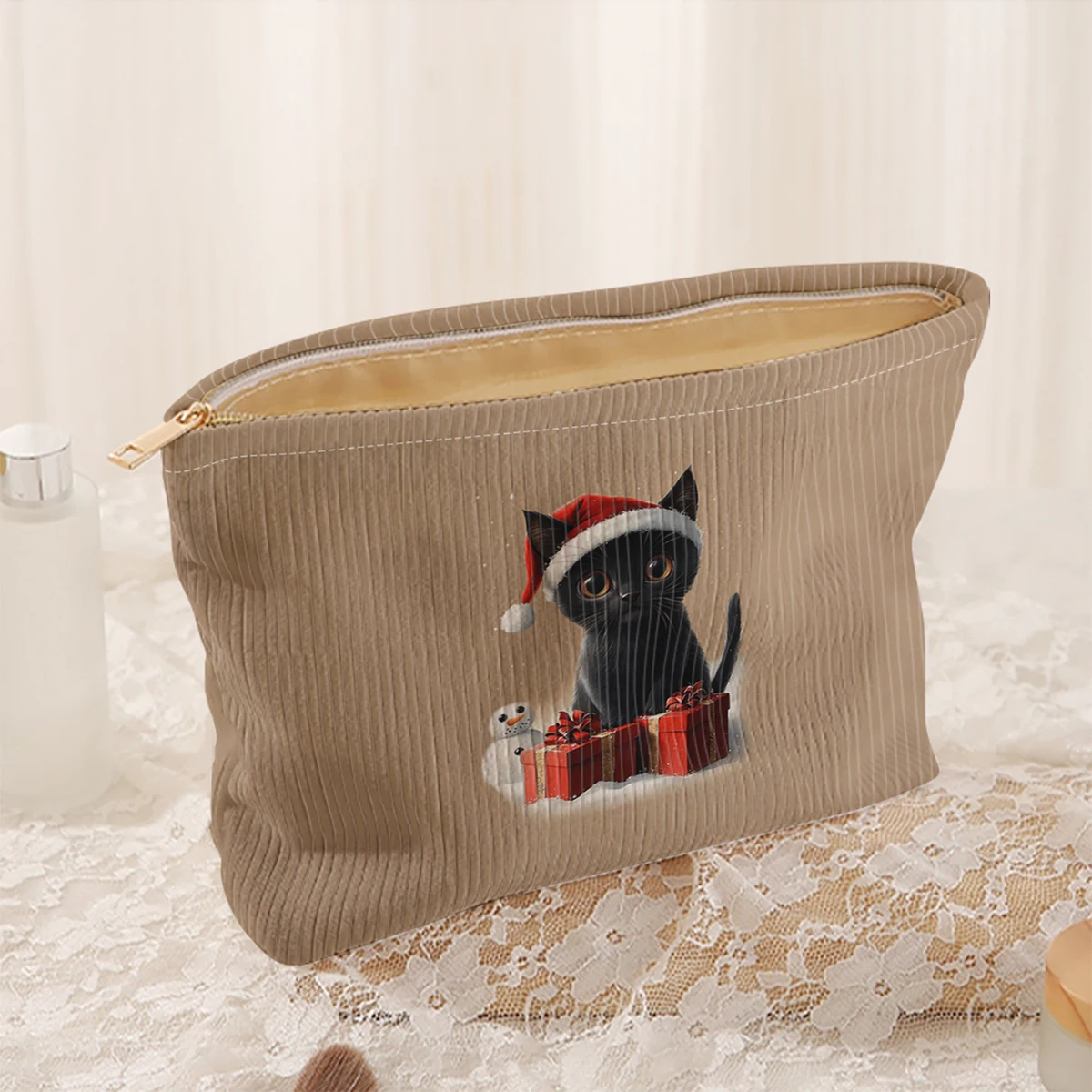 1 Christmas themed corduroy makeup bag, lightweight zipper makeup storage box, multifunctional bag with lining