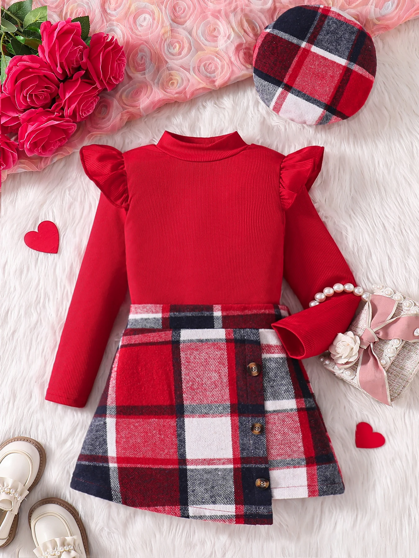 Frühling und Herbst Kinderbekleidung Mädchen Mode Freizeitkleid 3-teiliges gestricktes Hemd mit Rundhalsausschnitt und Flügelärmeln, karierter Rock, Baskenmütze