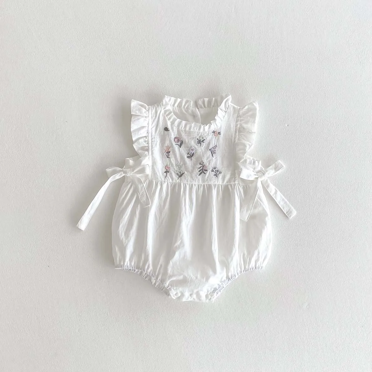 بذلة صيفية للفتيات الصغيرات حلوة وجذابة مطرزة بفيو...