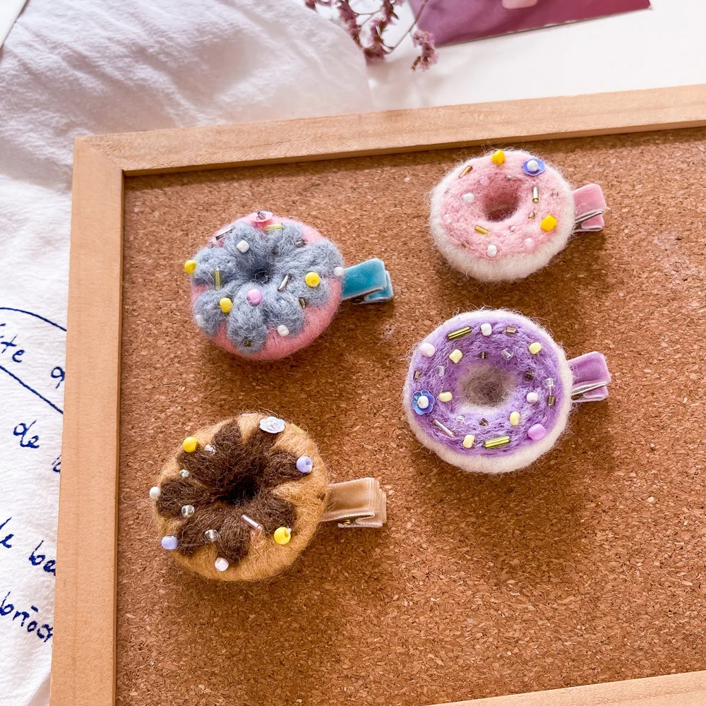 1 Stück Wollfilz-Donut-Haarspange, süßer Dessert-Designside-Clip, täglicher süßer Kopfschmuck, Pony, gebrochene Haarspange, vielseitiges Haar-Accessoire – Detail 3