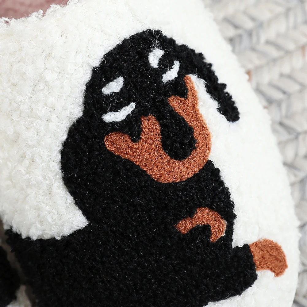 Plush Dachshund Slippers Closed Toe Slippers Comfortable Warm Slip-on House Shoes Anti Slip Flat Thermal Slippers for Men Women