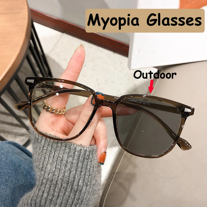 

Men Women Outdoor Photochromic Glasses Oversized Blue Light Blocking Myopia Eyeglasses Short-sighted Eyewear Diopter 0 To -6.0