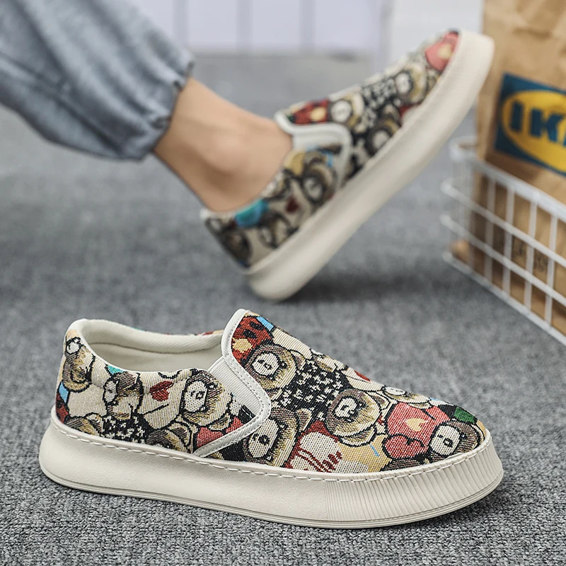 HKDQ Summer Bear Canvas Loafers For Men Fashion Cartoon Breathable Men's Vulcanize Shoes Platform Slip-on Casual Espadrilles Man