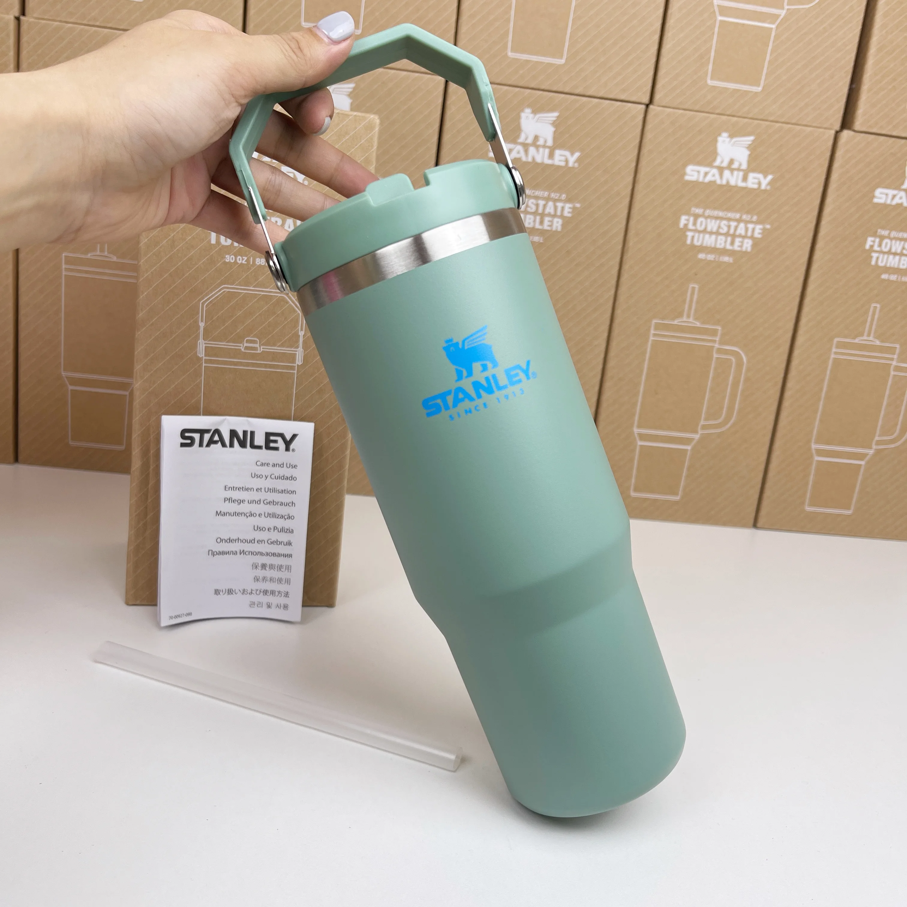 Mango Con Luz LED Para Vasos Stanley 40oz/30oz - 6 Colores, Recargable, Ideal Para Fiestas, Camping Y Uso Nocturno
