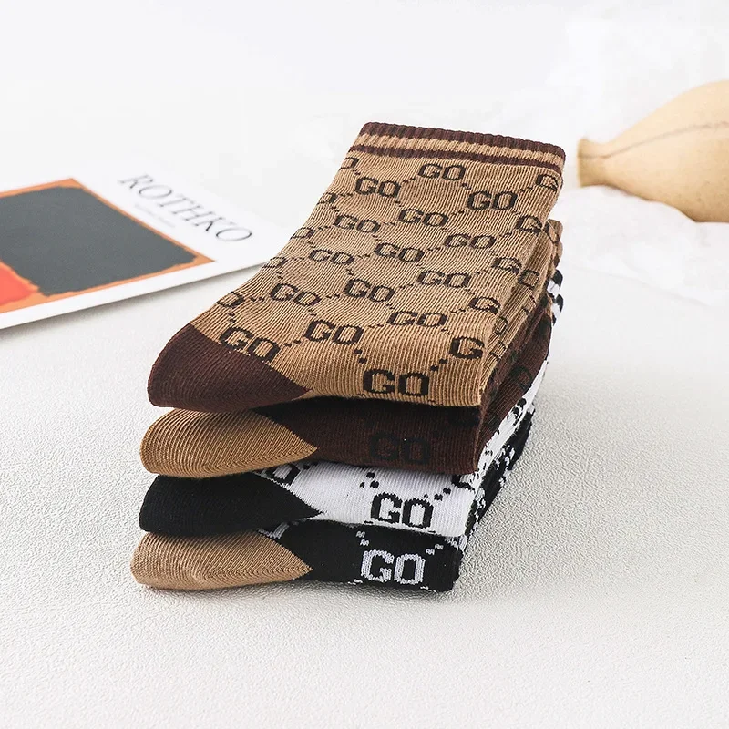 Autumn and Winter New British Style Retro Socks Women\'s INS Trendy Mid tube Socks High Tube GO Jacquard Letter Versatile Socks