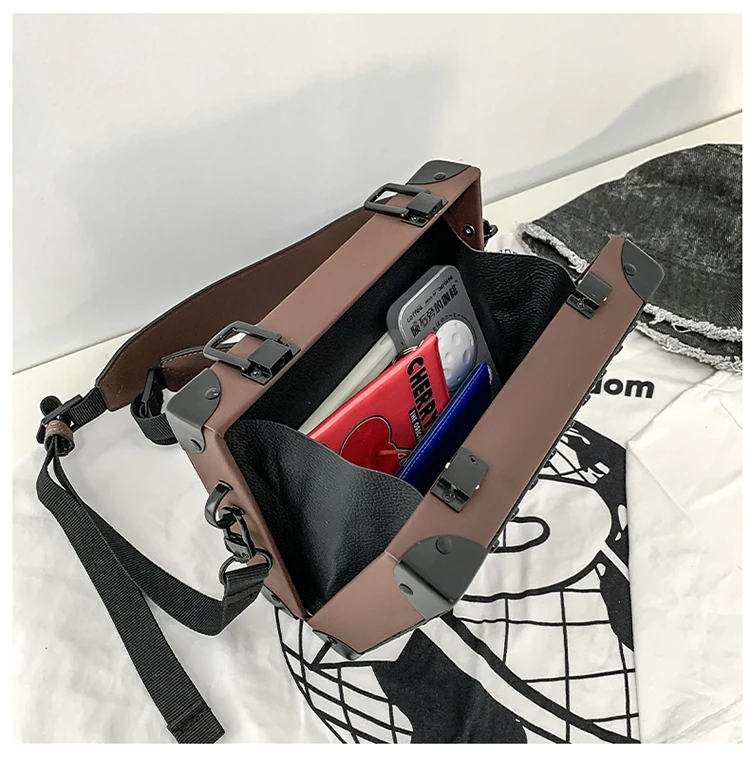 【KOOLOSET】Rivet Detail Zipper Cross Bag DHgate.com:Chic Rivet Detail Rectangle Crossbody Bag