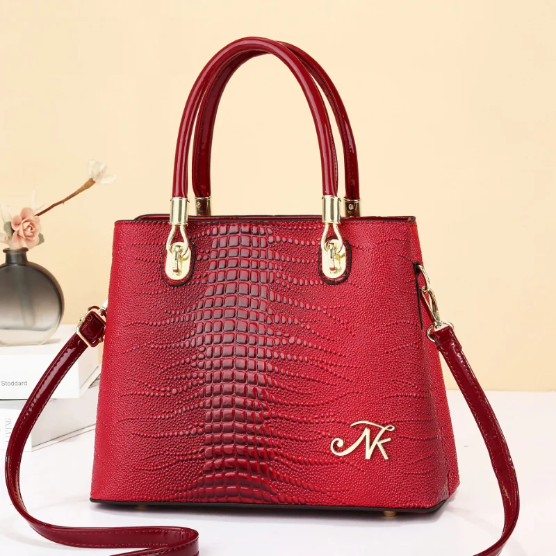 

2023 New Fashion Women Evening Tote Bag Luxury Patent Leather Handbag Quality Crossbody Daily Bag Design Womens Handbag