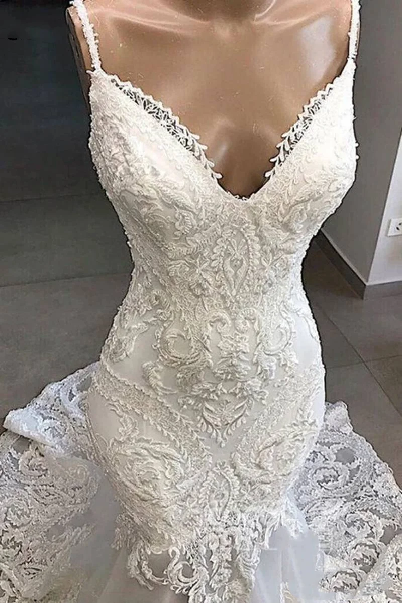 Рисунок 2 - Женское свадебное платье с вышивкой Haute Couture